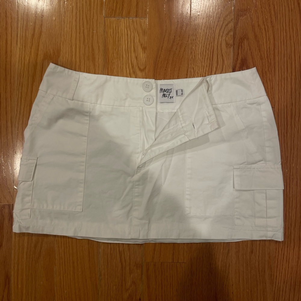 Princess Polly white cargo mini skirt. US size 6 but shrank (fits size 4 now).